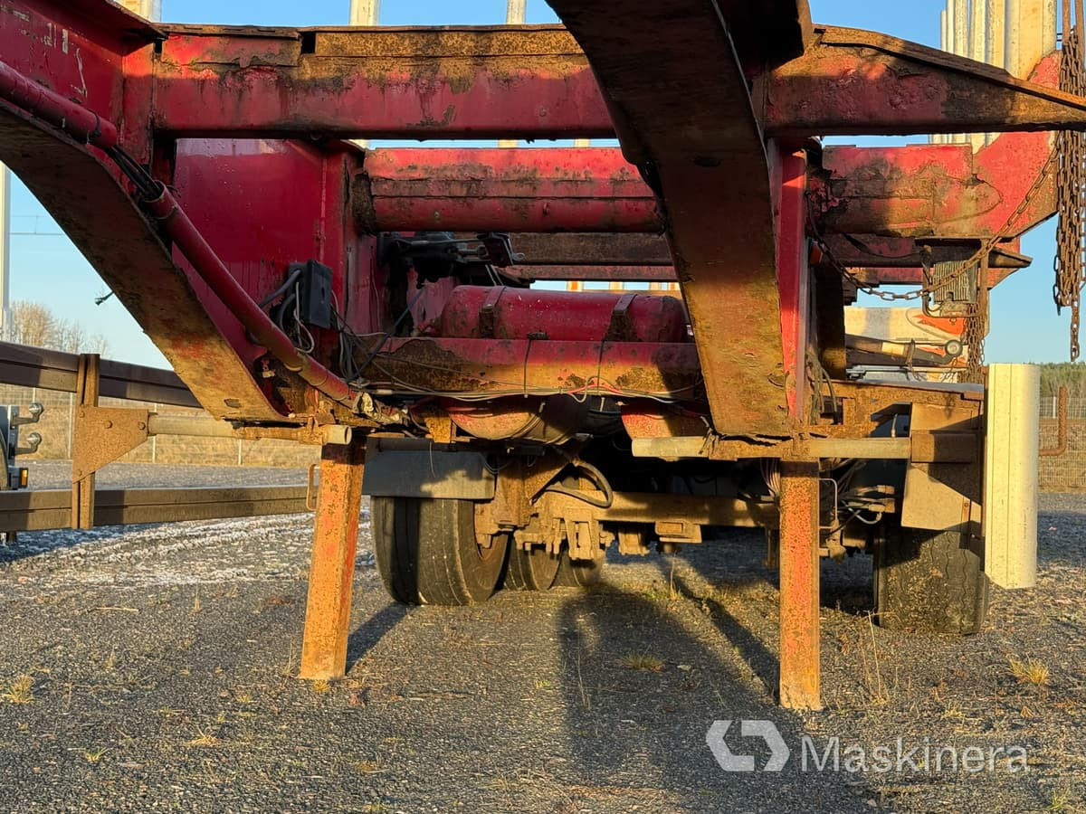 Kokvedēja puspiekabe Timmerlink Parator CV 17-24 (Rep.objekt): foto 16 Kokvedēja puspiekabe Timmerlink Parator CV 17-24 (Rep.objekt): foto 16