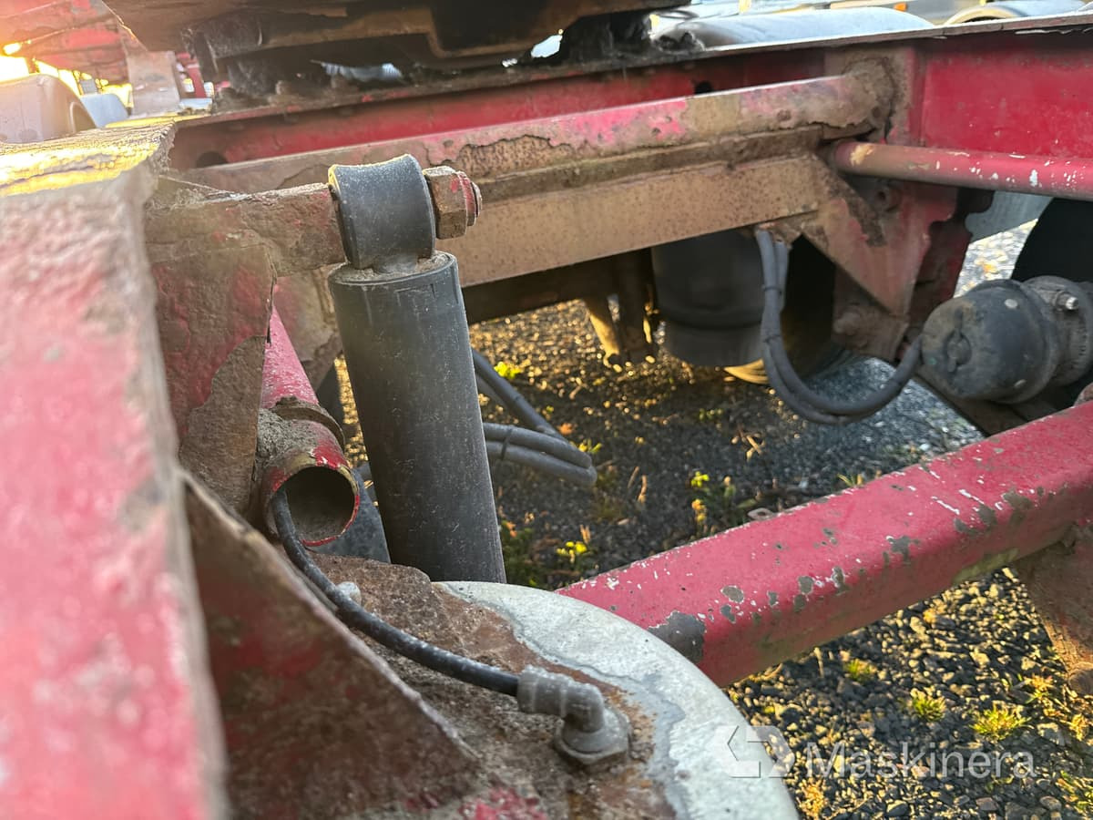 Kokvedēja puspiekabe Timmerlink Parator CV 17-24 (Rep.objekt): foto 49 Kokvedēja puspiekabe Timmerlink Parator CV 17-24 (Rep.objekt): foto 49