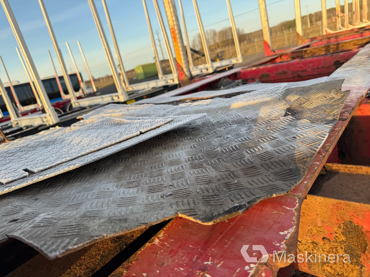 Kokvedēja puspiekabe Timmerlink Parator CV 17-24 (Rep.objekt): foto 12 Kokvedēja puspiekabe Timmerlink Parator CV 17-24 (Rep.objekt): foto 12