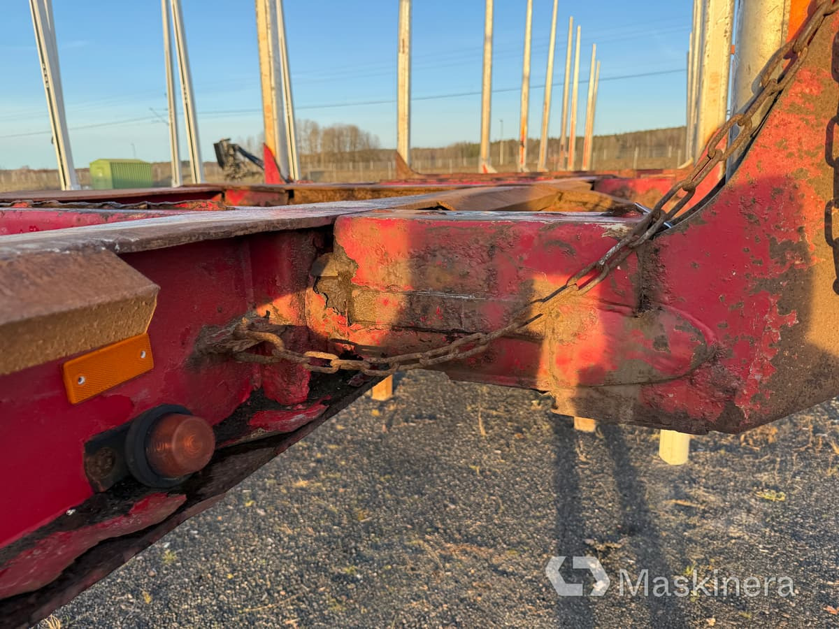 Kokvedēja puspiekabe Timmerlink Parator CV 17-24 (Rep.objekt): foto 17 Kokvedēja puspiekabe Timmerlink Parator CV 17-24 (Rep.objekt): foto 17