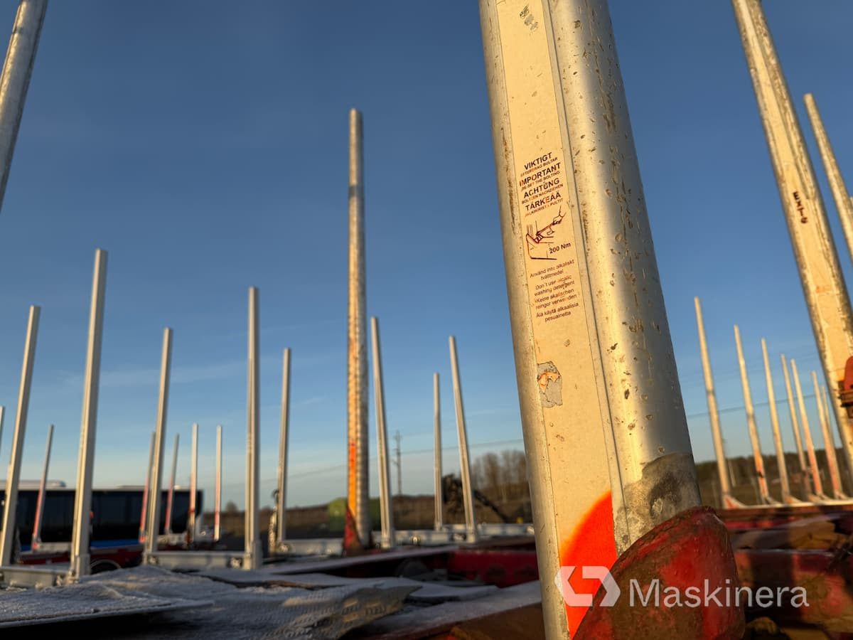 Kokvedēja puspiekabe Timmerlink Parator CV 17-24 (Rep.objekt): foto 11 Kokvedēja puspiekabe Timmerlink Parator CV 17-24 (Rep.objekt): foto 11