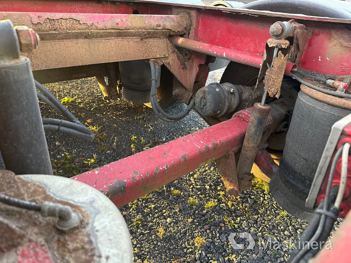 Kokvedēja puspiekabe Timmerlink Parator CV 17-24 (Rep.objekt): foto 48 Kokvedēja puspiekabe Timmerlink Parator CV 17-24 (Rep.objekt): foto 48