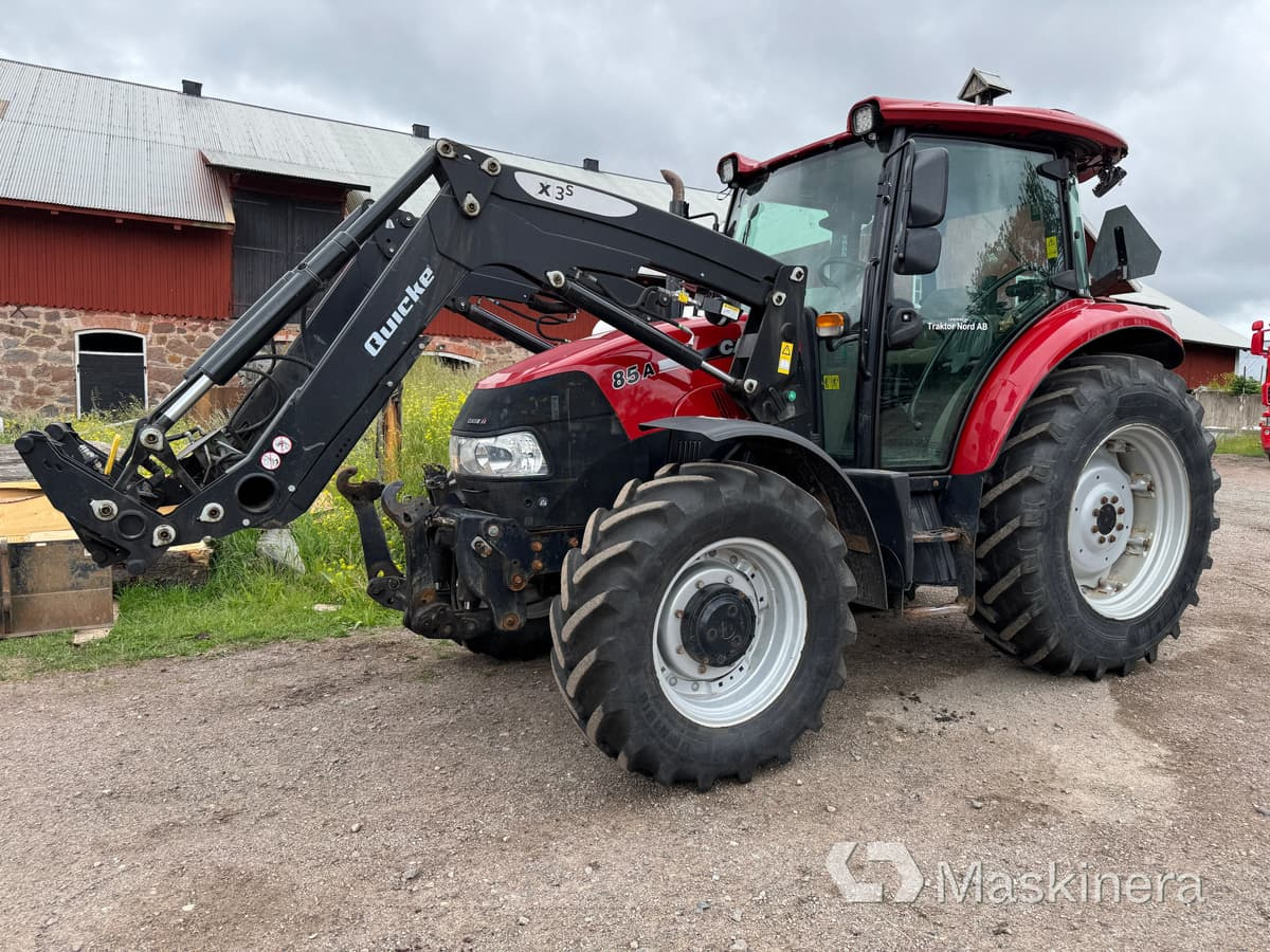 Traktor Case Farmall 85A med lastare - Traktors: foto 1 Traktor Case Farmall 85A med lastare - Traktors: foto 1