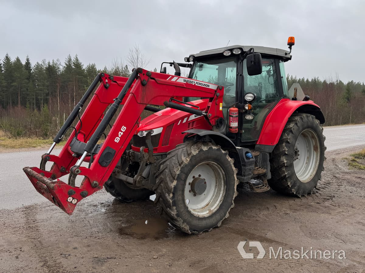 Traktor Massey Ferguson MF 5613 med Frontlastare - Traktors: foto 1 Traktor Massey Ferguson MF 5613 med Frontlastare - Traktors: foto 1