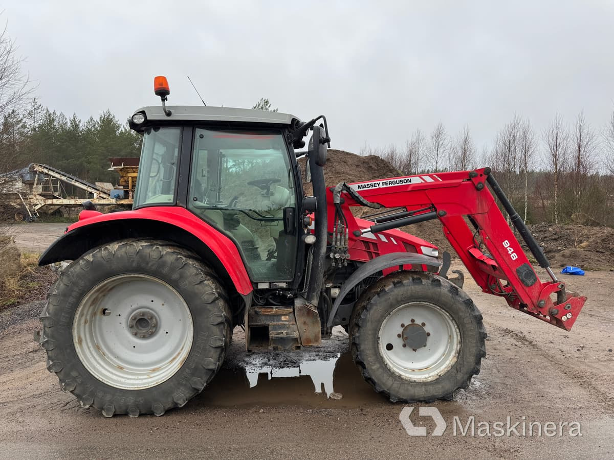 Traktor Massey Ferguson MF 5613 med Frontlastare - Traktors: foto 4 Traktor Massey Ferguson MF 5613 med Frontlastare - Traktors: foto 4