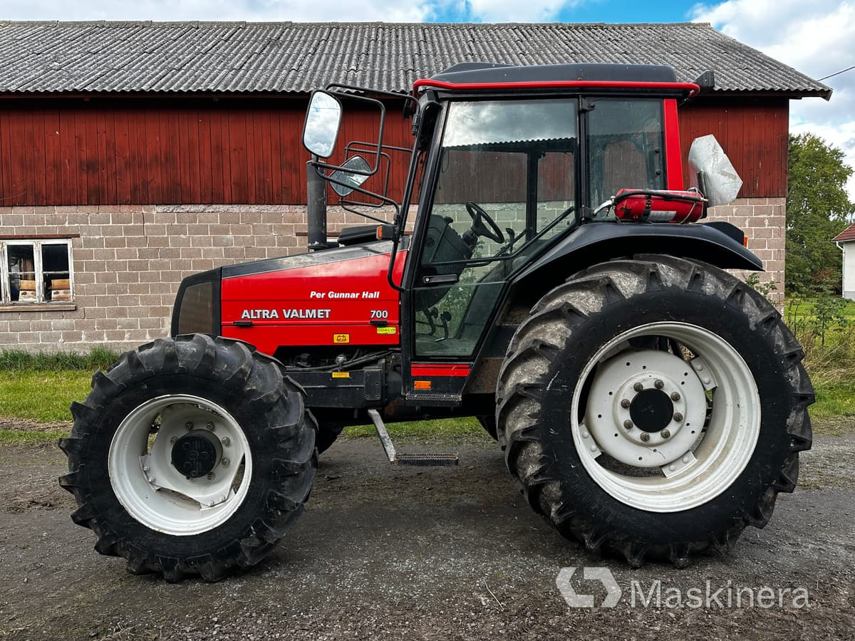 Traktor Valmet 700 - Traktors: foto 2 Traktor Valmet 700 - Traktors: foto 2