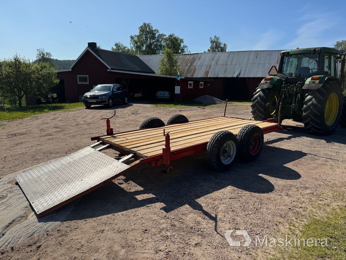 Traktordragen Maskintrailer 2-axlad - Piekabe zema profila platforma: foto 5 Traktordragen Maskintrailer 2-axlad - Piekabe zema profila platforma: foto 5