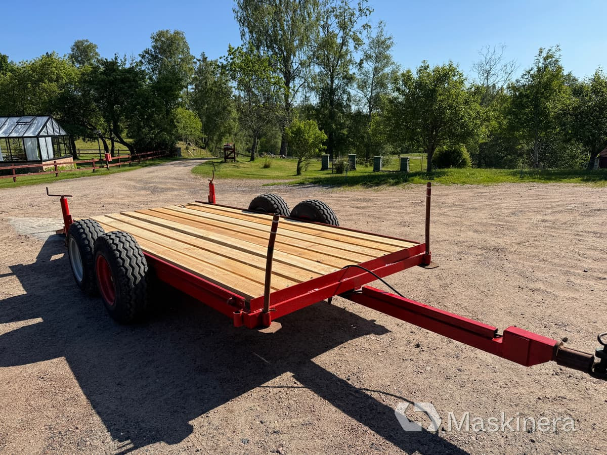 Traktordragen Maskintrailer 2-axlad - Piekabe zema profila platforma: foto 3 Traktordragen Maskintrailer 2-axlad - Piekabe zema profila platforma: foto 3