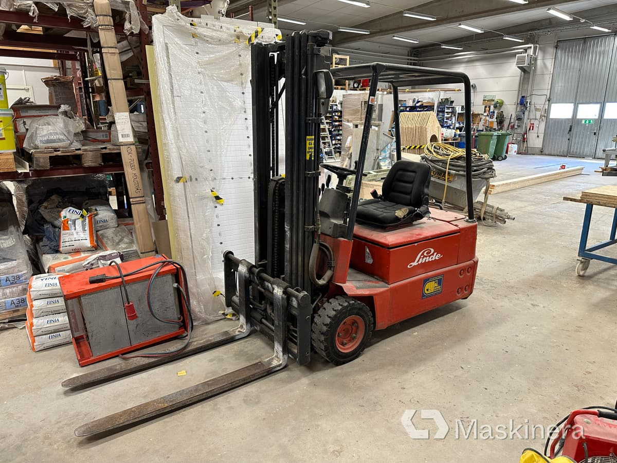 Truck Linde E16S - Elektroiekrāvējs: foto 1 Truck Linde E16S - Elektroiekrāvējs: foto 1