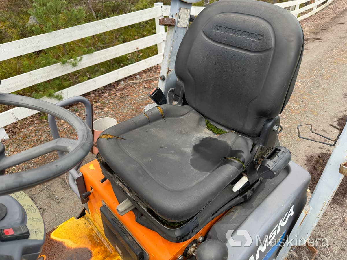 Vält Dynapac CC1000 līzingu Vält Dynapac CC1000: foto 19