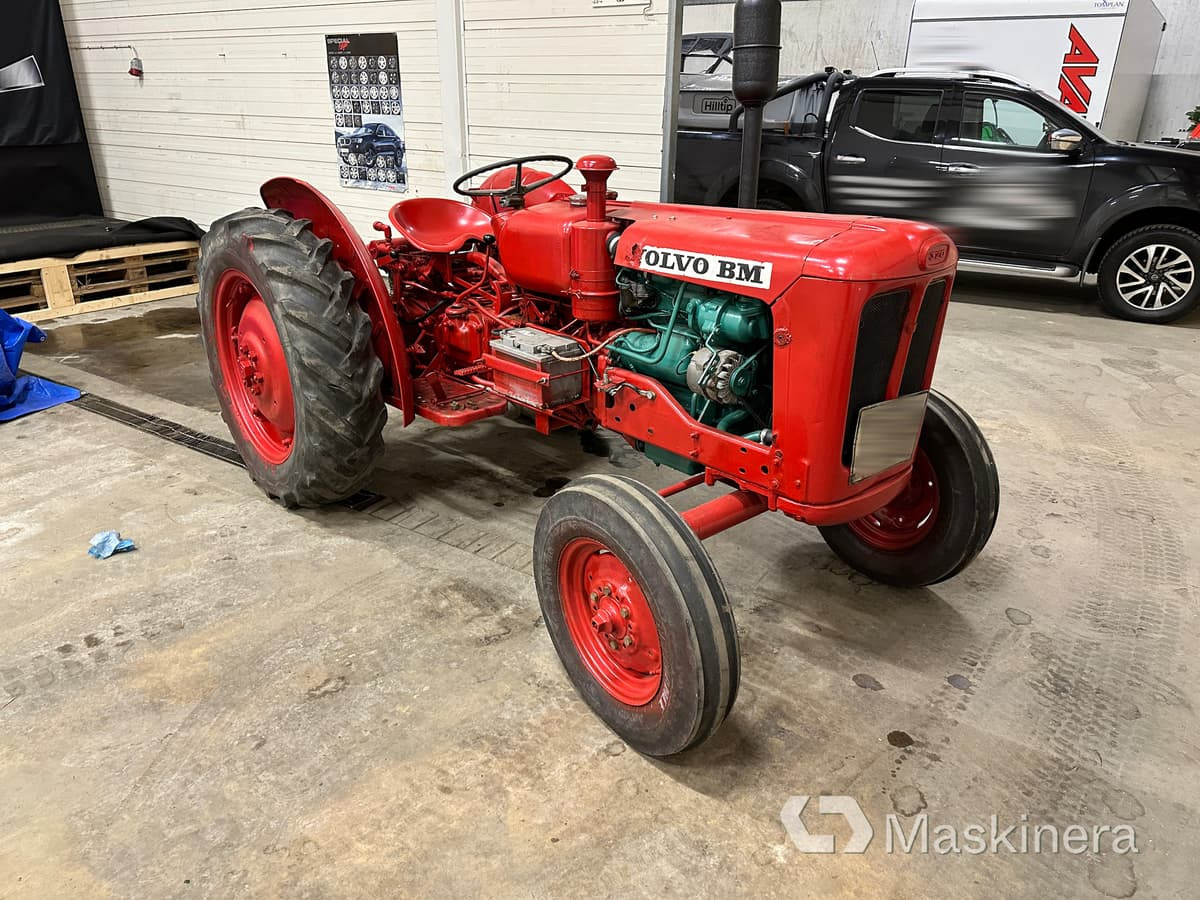 Veterantraktor Volvo BM 320 - Traktors: foto 1 Veterantraktor Volvo BM 320 - Traktors: foto 1