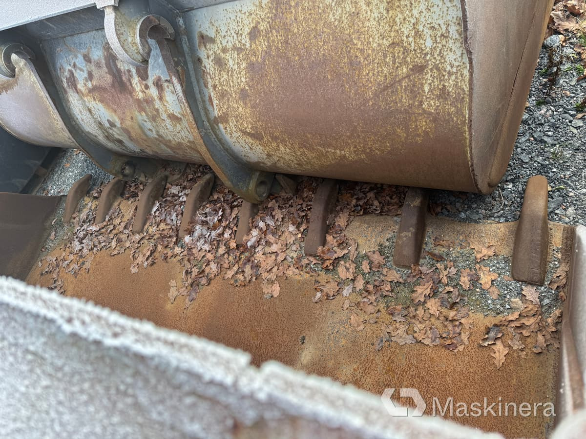 Volvo Equipments 93713S Volvo Hjullastarskopa Tandad stor stora BM - Iekrāvēja kauss: foto 5 Volvo Equipments 93713S Volvo Hjullastarskopa Tandad stor stora BM - Iekrāvēja kauss: foto 5