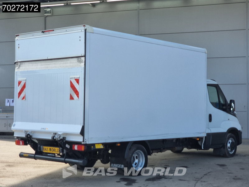 Iveco Daily 35C16 Automaat Laadklep Bakwagen Airco Camera Dubbellucht Meubelbak Koffer 17m3 Airco - Furgons ar slēgtā virsbūve: foto 5 Iveco Daily 35C16 Automaat Laadklep Bakwagen Airco Camera Dubbellucht Meubelbak Koffer 17m3 Airco - Furgons ar slēgtā virsbūve: foto 5