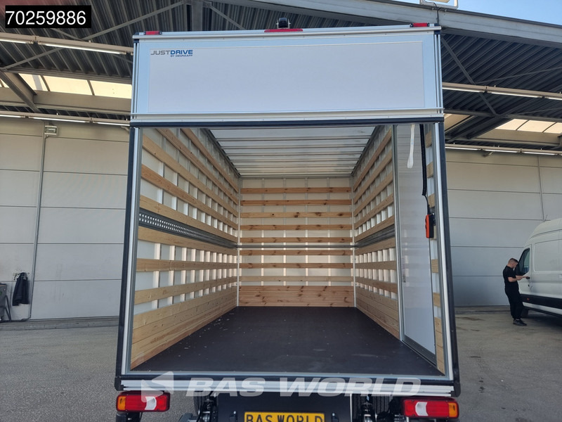 Iveco Daily 35C18 3.0L Automaat Luchtvering Zijdeur Laadklep Bakwagen Navi LED Koffer Gesloten laadbak Bakwagen 21m3 Airco Cruise control - Furgons ar slēgtā virsbūve: foto 5 Iveco Daily 35C18 3.0L Automaat Luchtvering Zijdeur Laadklep Bakwagen Navi LED Koffer Gesloten laadbak Bakwagen 21m3 Airco Cruise control - Furgons ar slēgtā virsbūve: foto 5