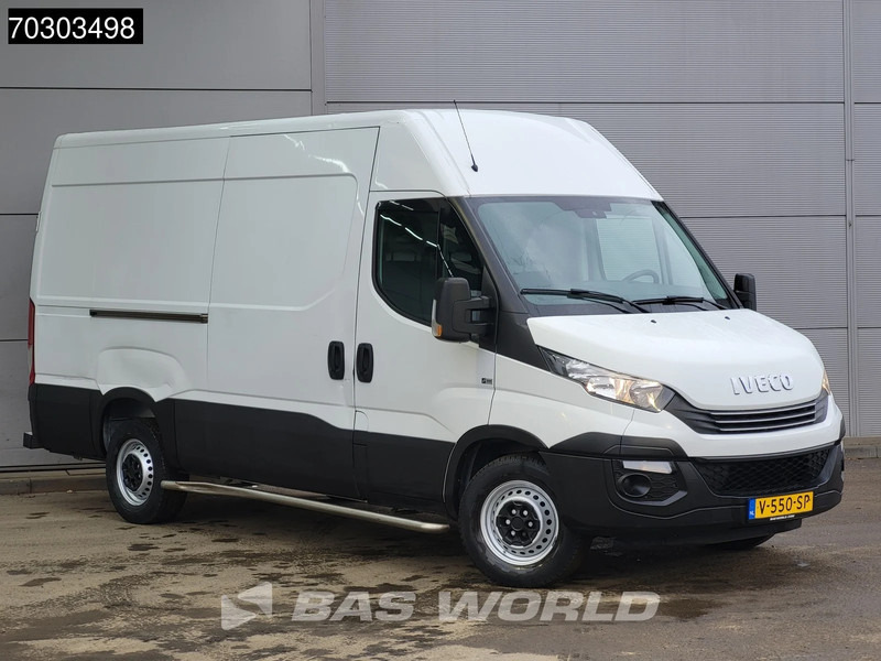 Iveco Daily 35S12 Automaat L2H2 3,5t Trekhaak Airco Cruise APK 12-2026 Euro6 L2 Airco Trekhaak Cruise control - Kravas mikroautobuss: foto 3 Iveco Daily 35S12 Automaat L2H2 3,5t Trekhaak Airco Cruise APK 12-2026 Euro6 L2 Airco Trekhaak Cruise control - Kravas mikroautobuss: foto 3