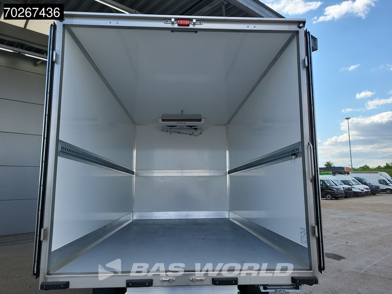 Iveco Daily 35S18 3.0L Koelwagen Thermoking C-250 LED ACC Navi Airco Koel Koeler Kühl Kühler Bakwagen Kühlkoffer 17m3 Airco - Komercauto refrižerators: foto 3 Iveco Daily 35S18 3.0L Koelwagen Thermoking C-250 LED ACC Navi Airco Koel Koeler Kühl Kühler Bakwagen Kühlkoffer 17m3 Airco - Komercauto refrižerators: foto 3