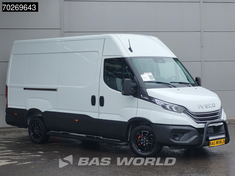 Iveco Daily 35S21 3.0L Automaat Black Edition 2025 model L2H2 Trekhaak Tacho ACC LED CarPlay Velgen Camera 12m3 Airco Trekhaak - Kravas mikroautobuss: foto 5 Iveco Daily 35S21 3.0L Automaat Black Edition 2025 model L2H2 Trekhaak Tacho ACC LED CarPlay Velgen Camera 12m3 Airco Trekhaak - Kravas mikroautobuss: foto 5