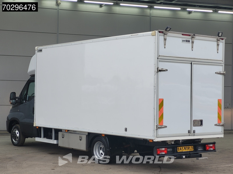 Iveco Daily 50C18 3.0L Automaat 3,5t Trekhaak Bakwagen Zijdeur Achterdeuren 180PK 5tons Navi Standkachel Euro6 Meubelbak Koffer Trekhaak - Furgons ar slēgtā virsbūve: foto 2 Iveco Daily 50C18 3.0L Automaat 3,5t Trekhaak Bakwagen Zijdeur Achterdeuren 180PK 5tons Navi Standkachel Euro6 Meubelbak Koffer Trekhaak - Furgons ar slēgtā virsbūve: foto 2