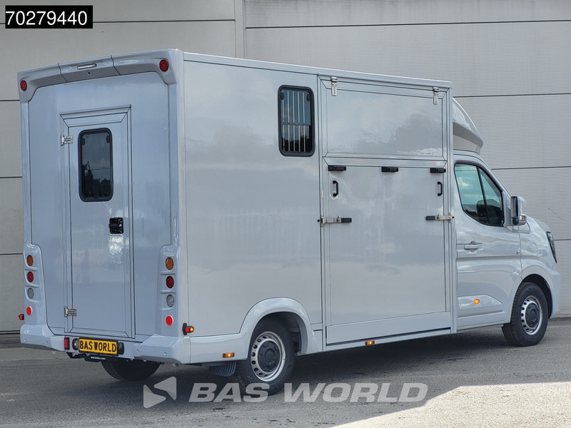 Renault Master 130pk 2025 model Paardenwagen Hengstenuitvoering / Horsetruck / Veewagen 18m3 Airco Cruise control - Komercauto: foto 3 Renault Master 130pk 2025 model Paardenwagen Hengstenuitvoering / Horsetruck / Veewagen 18m3 Airco Cruise control - Komercauto: foto 3