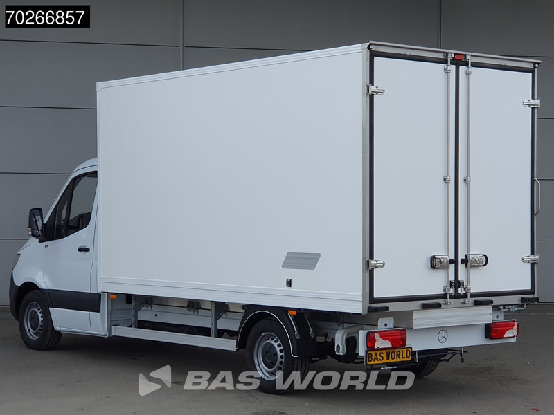 Mercedes-Benz Sprinter 315 CDI Koelwagen Achterdeuren Thermo King C-250 Airco MBUX Koel Koeler Kühl Kühler Kühlwagen Kühlkoffer 17m3 Airco Cruise contr - Komercauto refrižerators: foto 2 Mercedes-Benz Sprinter 315 CDI Koelwagen Achterdeuren Thermo King C-250 Airco MBUX Koel Koeler Kühl Kühler Kühlwagen Kühlkoffer 17m3 Airco Cruise contr - Komercauto refrižerators: foto 2