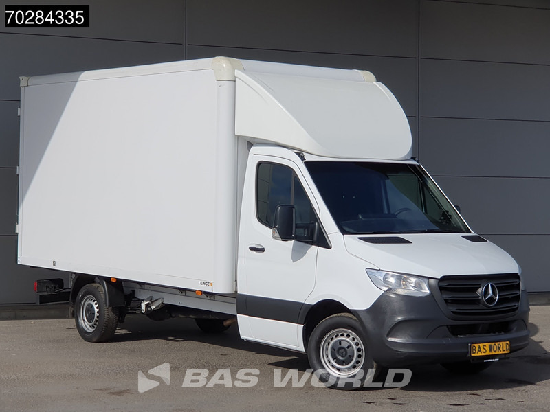 Mercedes-Benz Sprinter 317 CDI Automaat Bakwagen Achterdeuren Airco Camera Euro6 Meubelbak Koffer 21m3 Airco - Furgons ar slēgtā virsbūve: foto 3 Mercedes-Benz Sprinter 317 CDI Automaat Bakwagen Achterdeuren Airco Camera Euro6 Meubelbak Koffer 21m3 Airco - Furgons ar slēgtā virsbūve: foto 3