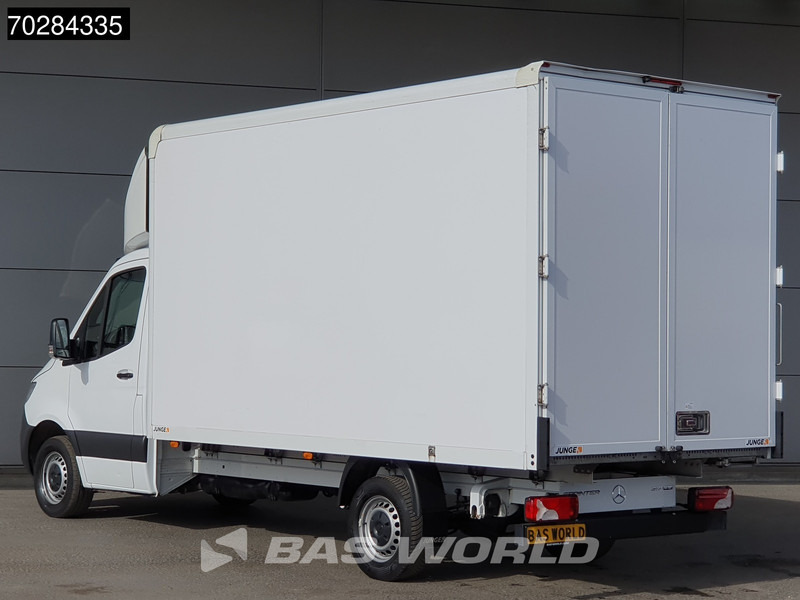 Mercedes-Benz Sprinter 317 CDI Automaat Bakwagen Achterdeuren Airco Camera Euro6 Meubelbak Koffer 21m3 Airco - Furgons ar slēgtā virsbūve: foto 2 Mercedes-Benz Sprinter 317 CDI Automaat Bakwagen Achterdeuren Airco Camera Euro6 Meubelbak Koffer 21m3 Airco - Furgons ar slēgtā virsbūve: foto 2