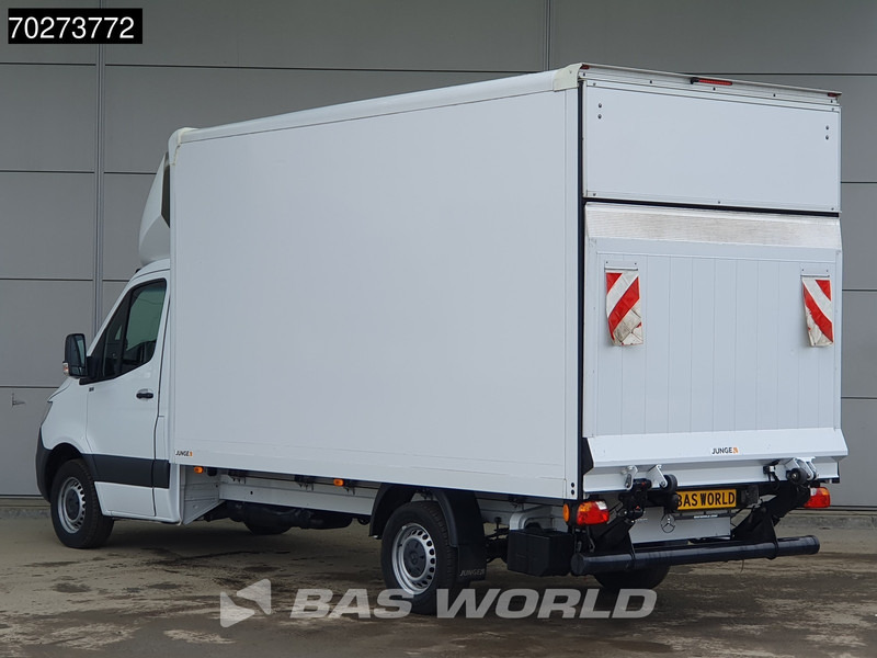 Mercedes-Benz Sprinter 317 CDI Automaat Bakwagen Laadklep Camera Airco Koffer Meubelbak 20m3 Airco - Furgons ar slēgtā virsbūve: foto 2 Mercedes-Benz Sprinter 317 CDI Automaat Bakwagen Laadklep Camera Airco Koffer Meubelbak 20m3 Airco - Furgons ar slēgtā virsbūve: foto 2