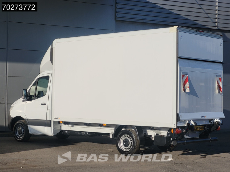 Mercedes-Benz Sprinter 317 CDI Automaat Bakwagen Laadklep Camera Airco Koffer Meubelbak 20m3 Airco - Furgons ar slēgtā virsbūve: foto 5 Mercedes-Benz Sprinter 317 CDI Automaat Bakwagen Laadklep Camera Airco Koffer Meubelbak 20m3 Airco - Furgons ar slēgtā virsbūve: foto 5