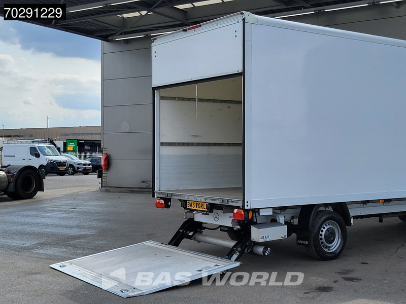 Mercedes-Benz Sprinter 317 CDI Automaat Bakwagen Laadklep Camera Airco Koffer Meubelbak 21m3 Airco - Furgons ar slēgtā virsbūve: foto 3 Mercedes-Benz Sprinter 317 CDI Automaat Bakwagen Laadklep Camera Airco Koffer Meubelbak 21m3 Airco - Furgons ar slēgtā virsbūve: foto 3