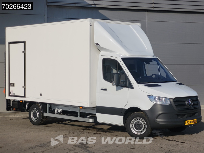 Mercedes-Benz Sprinter 317 CDI Automaat Laadklep Zijdeur Bakwagen Navi Airco Cruise MBUX Euro6 Meubelbak Koffer 12m3 Airco Cruise control - Furgons ar slēgtā virsbūve: foto 5 Mercedes-Benz Sprinter 317 CDI Automaat Laadklep Zijdeur Bakwagen Navi Airco Cruise MBUX Euro6 Meubelbak Koffer 12m3 Airco Cruise control - Furgons ar slēgtā virsbūve: foto 5