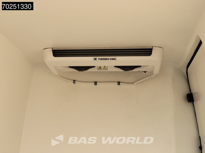 Mercedes-Benz Sprinter 317 CDI L3H2 Koelwagen Thermo King V-200 MAX 230V Stekker Trekhaak Airco Cruise Camera Navi Koeler Koel Kühlwagen 12m3 Airco Tre - Komercauto refrižerators: foto 5 Mercedes-Benz Sprinter 317 CDI L3H2 Koelwagen Thermo King V-200 MAX 230V Stekker Trekhaak Airco Cruise Camera Navi Koeler Koel Kühlwagen 12m3 Airco Tre - Komercauto refrižerators: foto 5