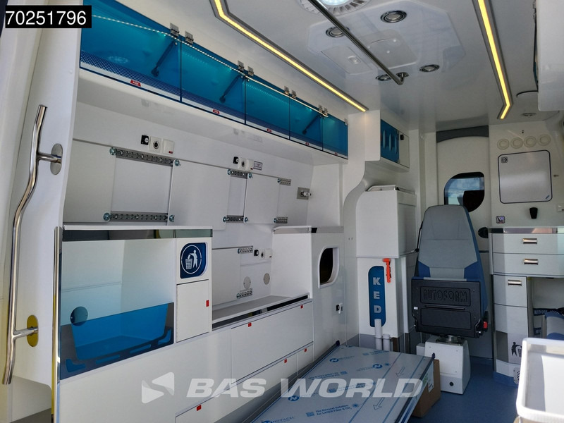 Mercedes-Benz Sprinter 319 CDI Automaat L2H2 New! Ambulance Ziekenwagen Rettungswagen Krankenwagen 10m3 Airco Cruise control - Ātrās palīdzības mašīna: foto 5 Mercedes-Benz Sprinter 319 CDI Automaat L2H2 New! Ambulance Ziekenwagen Rettungswagen Krankenwagen 10m3 Airco Cruise control - Ātrās palīdzības mašīna: foto 5