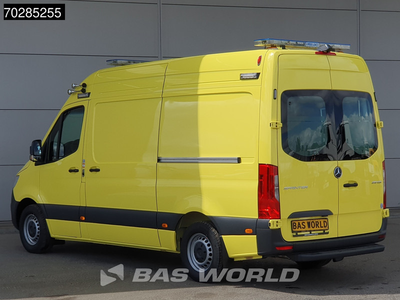 Mercedes-Benz Sprinter 319 CDI Automaat Nieuw! Complete Ambulance Ziekenwagen Rettungswagen Krankenwagen 11m3 Airco Cruise control - Ātrās palīdzības mašīna: foto 2 Mercedes-Benz Sprinter 319 CDI Automaat Nieuw! Complete Ambulance Ziekenwagen Rettungswagen Krankenwagen 11m3 Airco Cruise control - Ātrās palīdzības mašīna: foto 2
