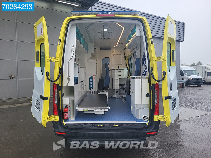 Mercedes-Benz Sprinter 319 CDI Automaat Nieuw! Complete Ambulance Ziekenwagen Rettungswagen Krankenwagen Airco - Ātrās palīdzības mašīna: foto 3 Mercedes-Benz Sprinter 319 CDI Automaat Nieuw! Complete Ambulance Ziekenwagen Rettungswagen Krankenwagen Airco - Ātrās palīdzības mašīna: foto 3