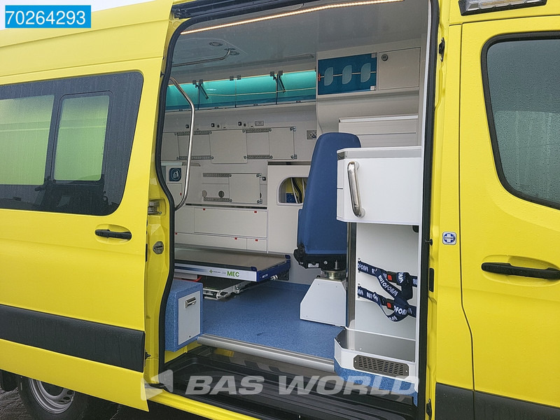 Mercedes-Benz Sprinter 319 CDI Automaat Nieuw! Complete Ambulance Ziekenwagen Rettungswagen Krankenwagen Airco - Ātrās palīdzības mašīna: foto 5 Mercedes-Benz Sprinter 319 CDI Automaat Nieuw! Complete Ambulance Ziekenwagen Rettungswagen Krankenwagen Airco - Ātrās palīdzības mašīna: foto 5
