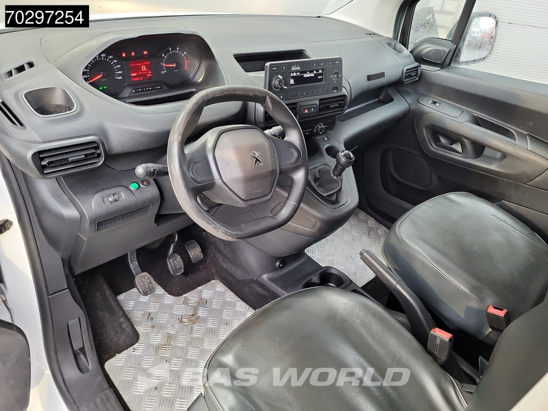 Mazs furgons Peugeot Partner 75pk L1H1 Airco Parkeersensoren Euro6 L1 Kompakt Airco: foto 12 Mazs furgons Peugeot Partner 75pk L1H1 Airco Parkeersensoren Euro6 L1 Kompakt Airco: foto 12