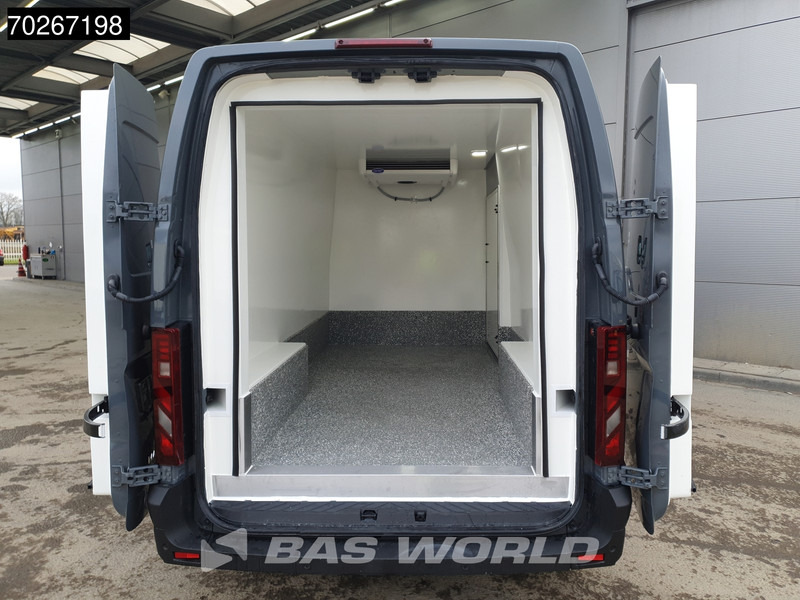 Renault Master 130pk Koelwagen Vriezer -18 Carrier Xarios 200 230V stekker LED Camera Parkeersensoren Airco Cruise Vries Koeler Kühlwagen Kühler Frig - Komercauto refrižerators: foto 5 Renault Master 130pk Koelwagen Vriezer -18 Carrier Xarios 200 230V stekker LED Camera Parkeersensoren Airco Cruise Vries Koeler Kühlwagen Kühler Frig - Komercauto refrižerators: foto 5