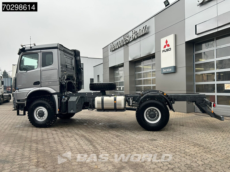 Mercedes-Benz Acrocs 2051 Arocs 4X4 NEW 4x4 chassis! Camper base Steel suspension Big-Axle Automatic Euro 6 - Šasija kravas automašīna: foto 5 Mercedes-Benz Acrocs 2051 Arocs 4X4 NEW 4x4 chassis! Camper base Steel suspension Big-Axle Automatic Euro 6 - Šasija kravas automašīna: foto 5