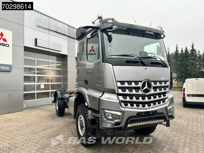 Mercedes-Benz Acrocs 2051 Arocs 4X4 NEW 4x4 chassis! Camper base Steel suspension Big-Axle Automatic Euro 6 - Šasija kravas automašīna: foto 3 Mercedes-Benz Acrocs 2051 Arocs 4X4 NEW 4x4 chassis! Camper base Steel suspension Big-Axle Automatic Euro 6 - Šasija kravas automašīna: foto 3