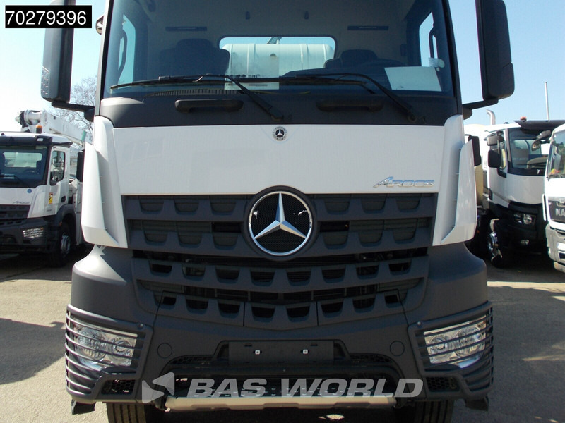 Mercedes-Benz Arocs 4145 8X4 10m3 Schwing Stetter mixer Manual Steelsuspension Euro 3 - Betonvedējs: foto 5 Mercedes-Benz Arocs 4145 8X4 10m3 Schwing Stetter mixer Manual Steelsuspension Euro 3 - Betonvedējs: foto 5