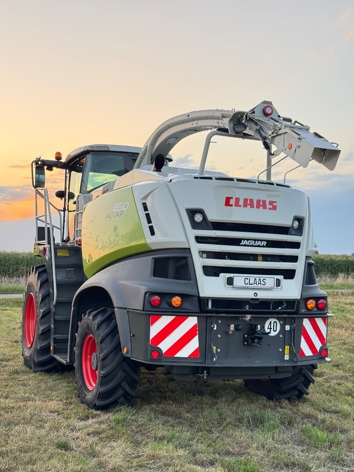 Claas Jaguar 850 Allrad + Kemper 360 PLUS - Lopbarības kombains: foto 5 Claas Jaguar 850 Allrad + Kemper 360 PLUS - Lopbarības kombains: foto 5