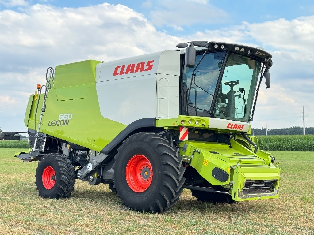 Claas Lexion 660 + claas vario 750 - Labības kombains: foto 1 Claas Lexion 660 + claas vario 750 - Labības kombains: foto 1