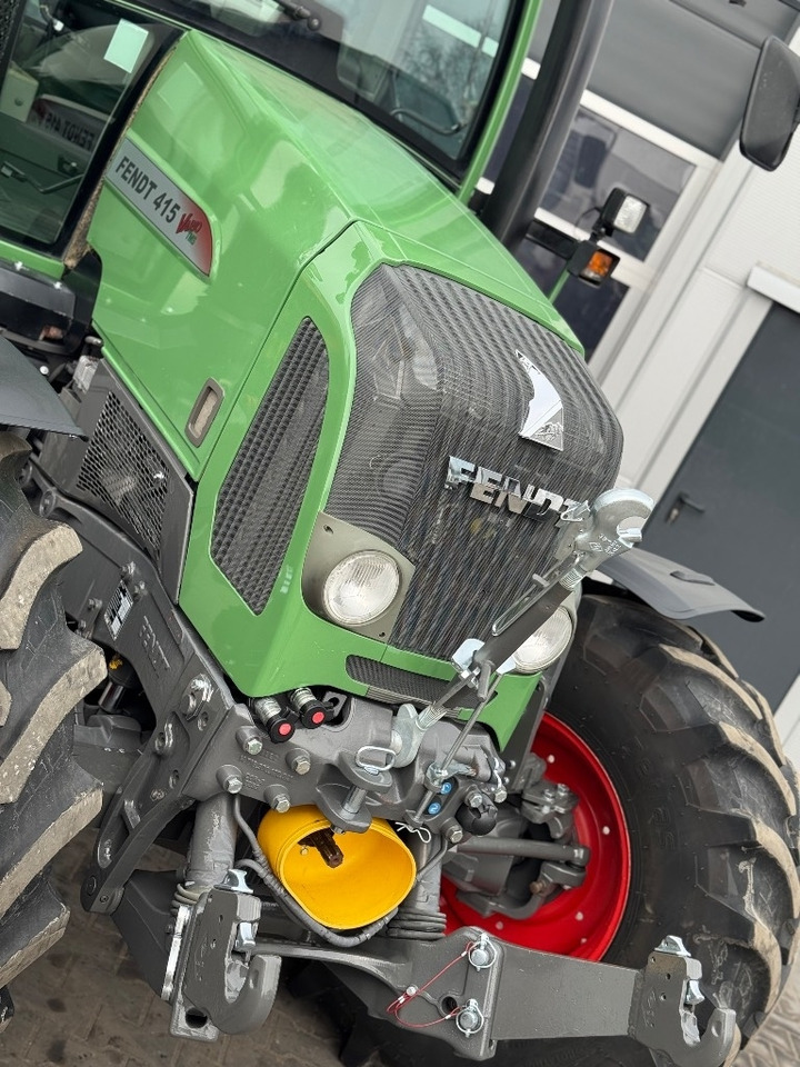 Fendt 415 Vario TMS - Traktors: foto 4 Fendt 415 Vario TMS - Traktors: foto 4