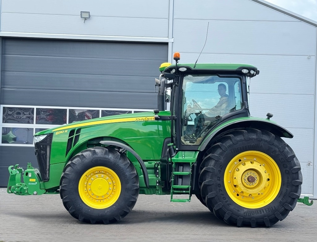 John Deere 8310 R - Traktors: foto 4 John Deere 8310 R - Traktors: foto 4