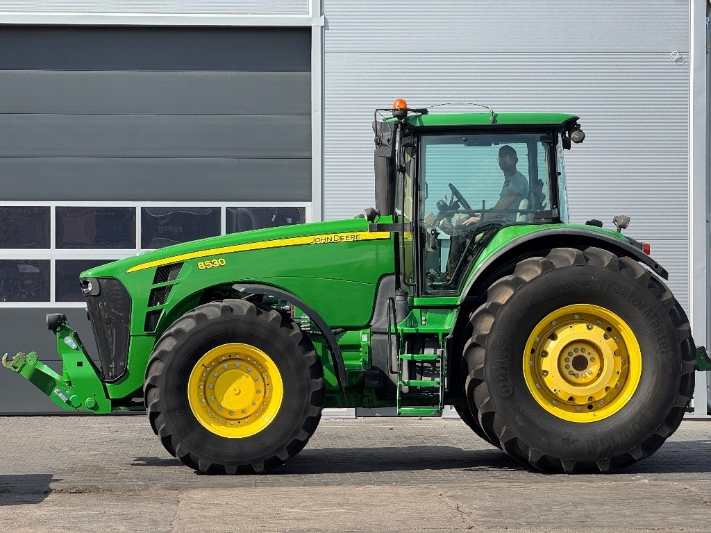 John Deere 8530 AutoPower - Traktors: foto 5 John Deere 8530 AutoPower - Traktors: foto 5