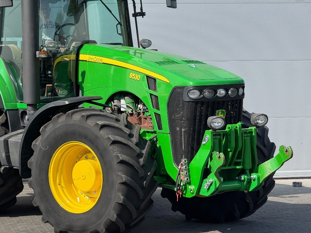John Deere 8530 AutoPower - Traktors: foto 3 John Deere 8530 AutoPower - Traktors: foto 3
