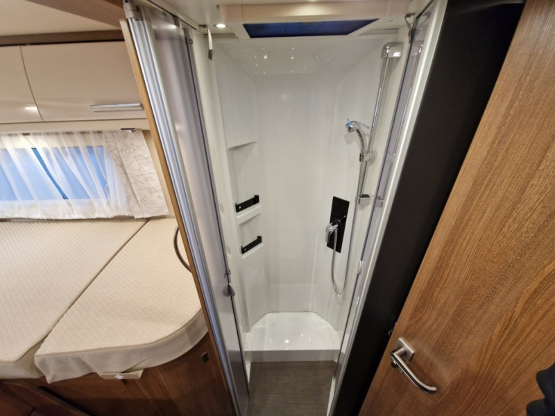 Jaunā Integrēts kemperis Carthago Carthago C2 Tourer I Mercedes 145 RB-LE: foto 13