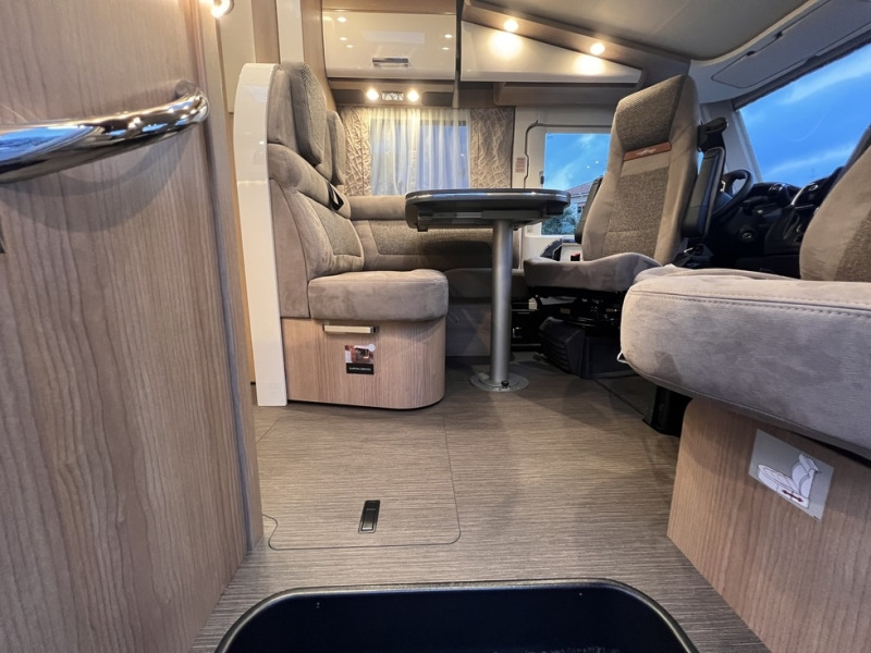Carthago c1-tourer I 141 KB-LE Lightweight 3.5t - Integrēts kemperis: foto 4 Carthago c1-tourer I 141 KB-LE Lightweight 3.5t - Integrēts kemperis: foto 4