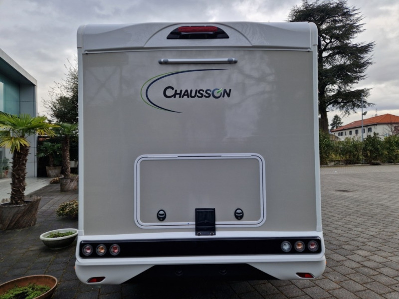 Chausson 788 Titanium Ultimate Ford M24 - Daļēji integrētais kemperis: foto 3 Chausson 788 Titanium Ultimate Ford M24 - Daļēji integrētais kemperis: foto 3