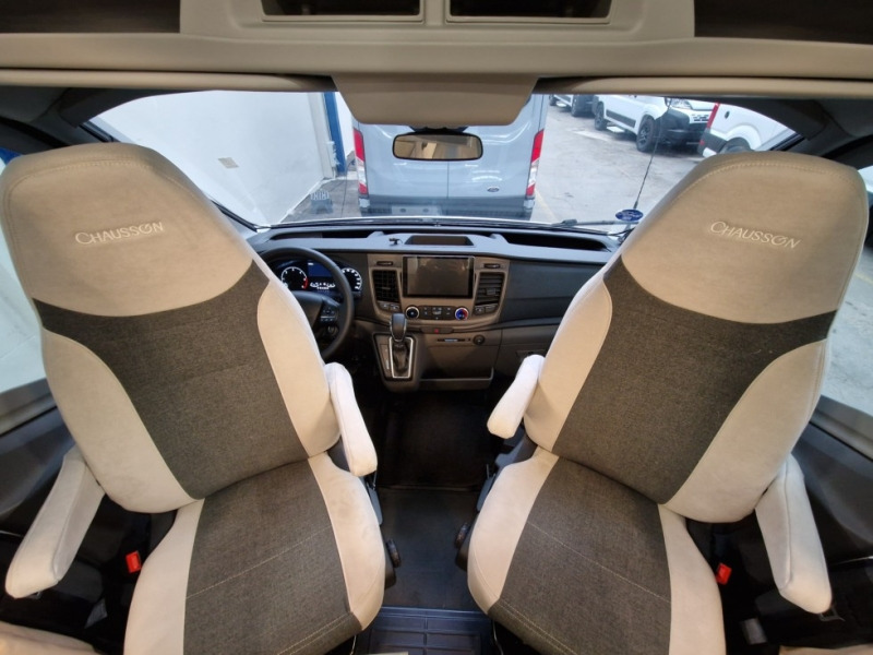 Chausson 788 Titanium Ultimate Ford M24 - Daļēji integrētais kemperis: foto 5 Chausson 788 Titanium Ultimate Ford M24 - Daļēji integrētais kemperis: foto 5